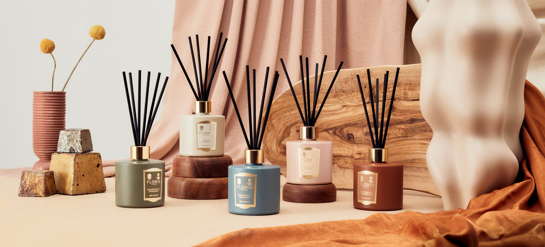 Oud and Cashmere Reed Diffuser | Floris London UK